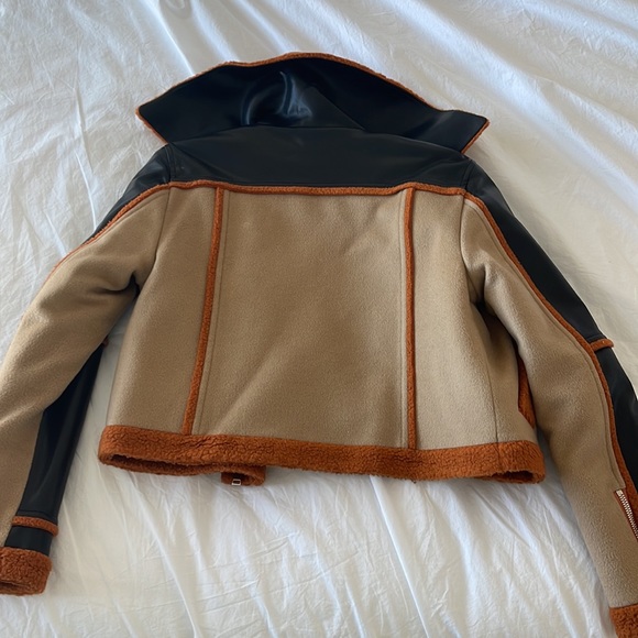 Jonathan Simkhai
Adelynn Color Block Sherpa Jacket - Picture 11 of 11